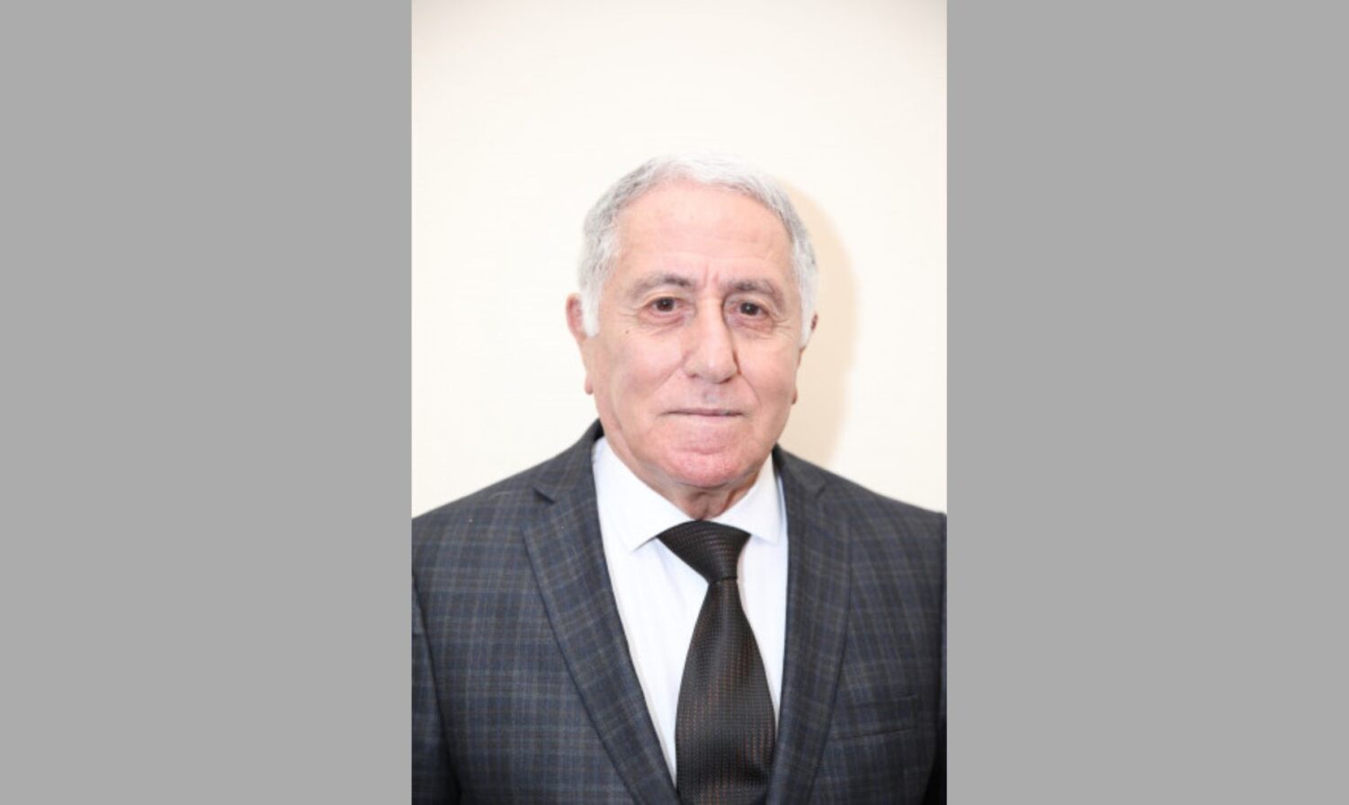 Tanınmış professor vəfat etdi - FOTO